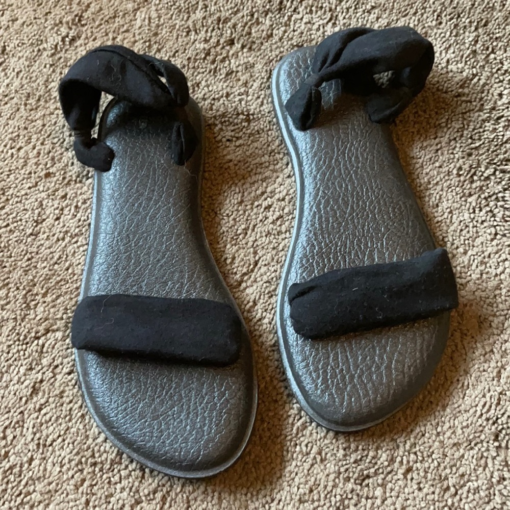 Black Sanuk size 8 sandals